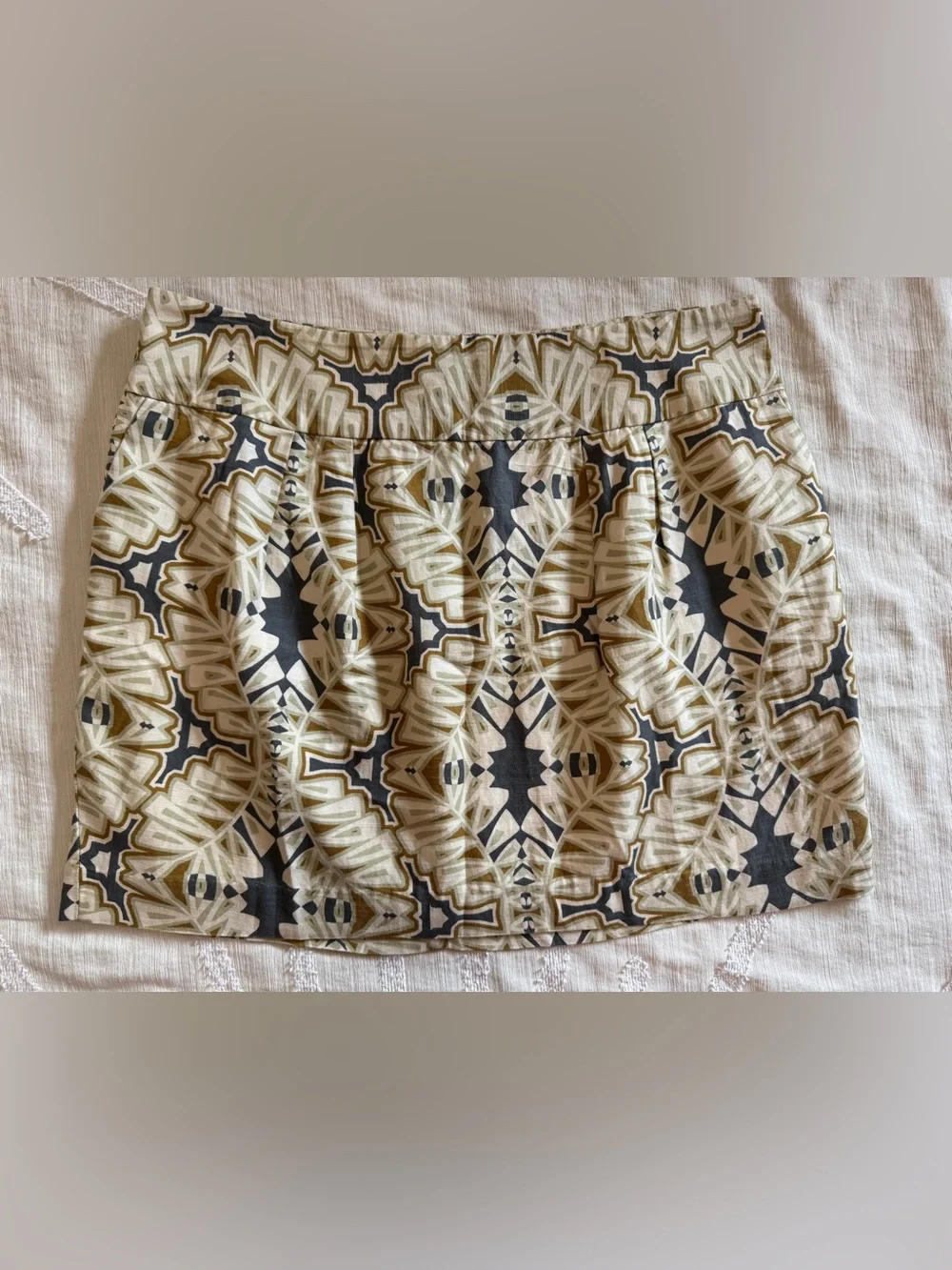Banana Republic Women’s Size 12 Geometric Print Mini Skirt Lined